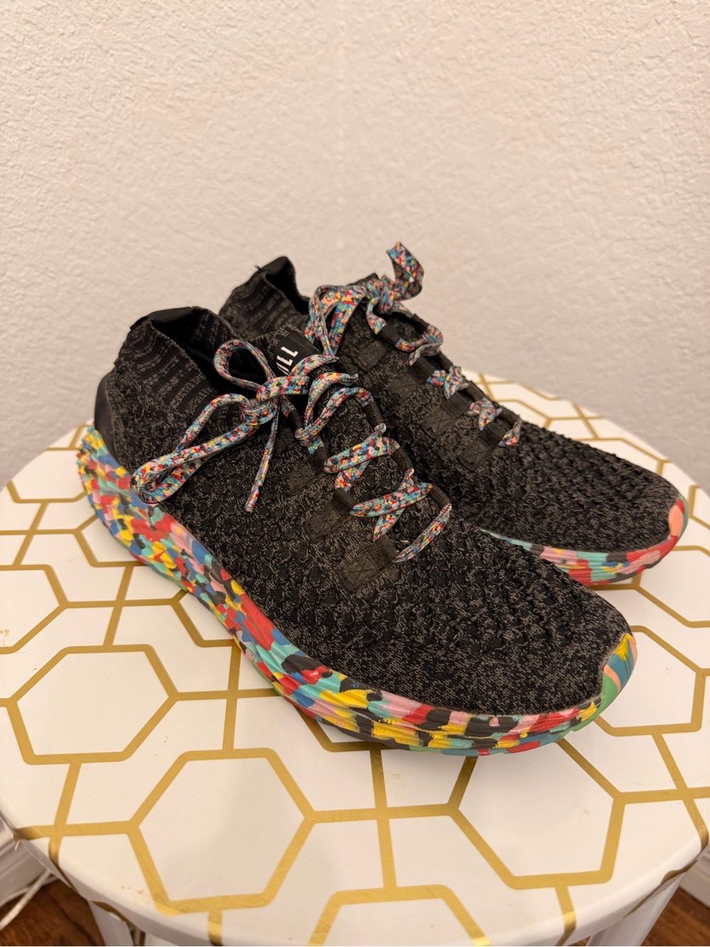 NOBULL Black Knit Athletic Sneakers with Multicolor Sole and Laces ~ M 8 / W 9.5